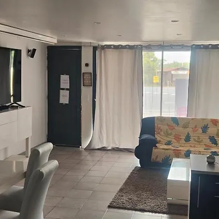 Dom wakacyjny Location Maison Avec Piscine Privee. Agde